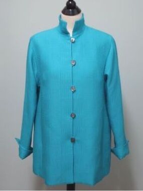 Nina Mclemore COTTON MATELASSÉ RAJ
Turquoise Textured Stand-Collar Jacket
